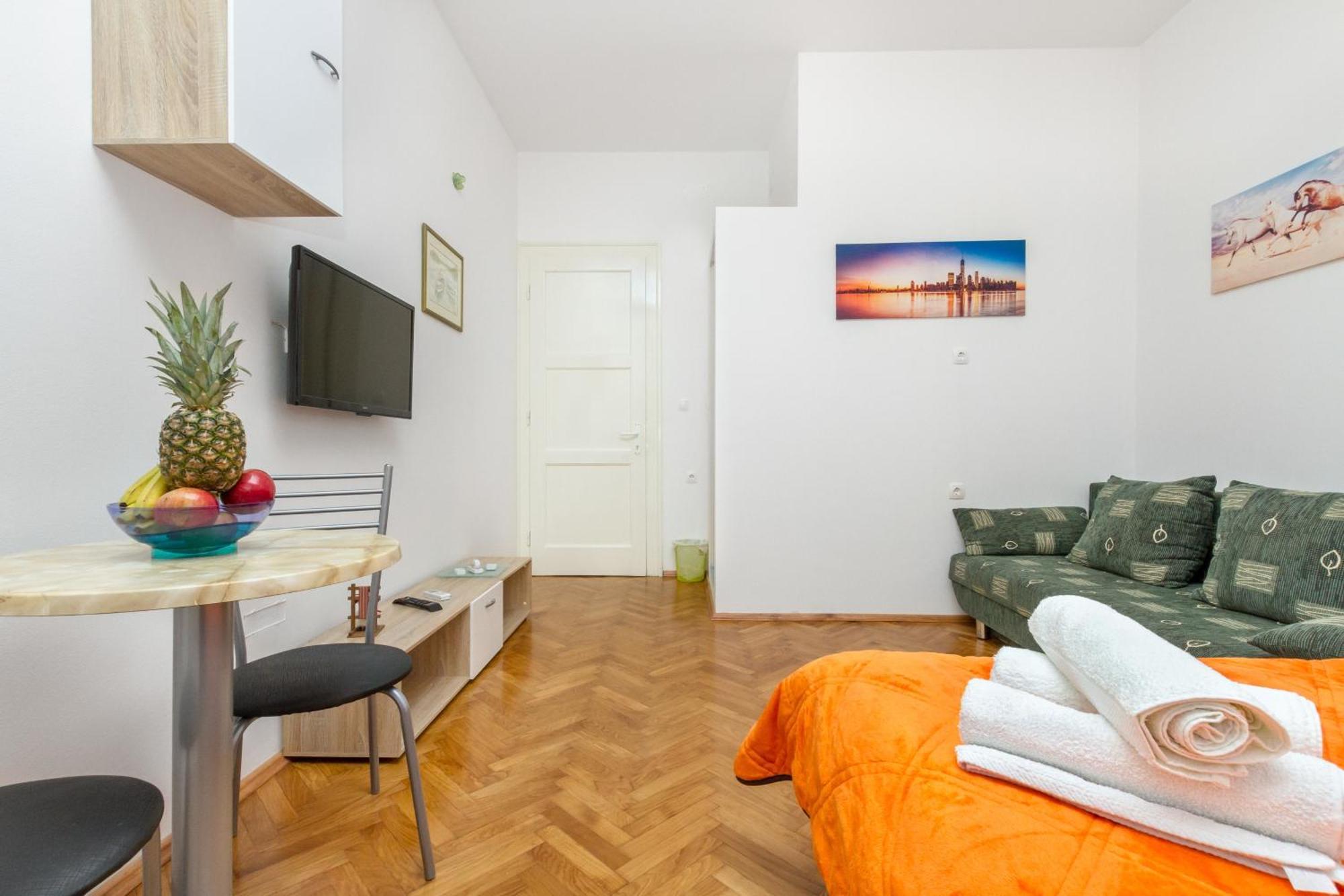 Central Jardin Guest House 斯普利特 客房 照片