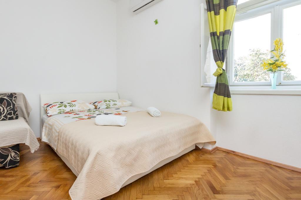 Central Jardin Guest House 斯普利特 客房 照片
